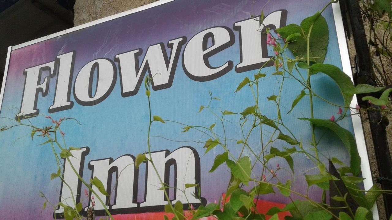 Flower Inn Sigiriya Buitenkant foto